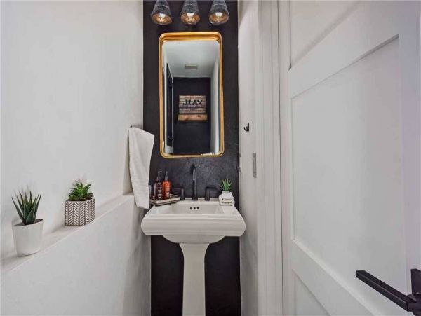Four Bedroom Vacation Rental Home with Mountain View in Vail