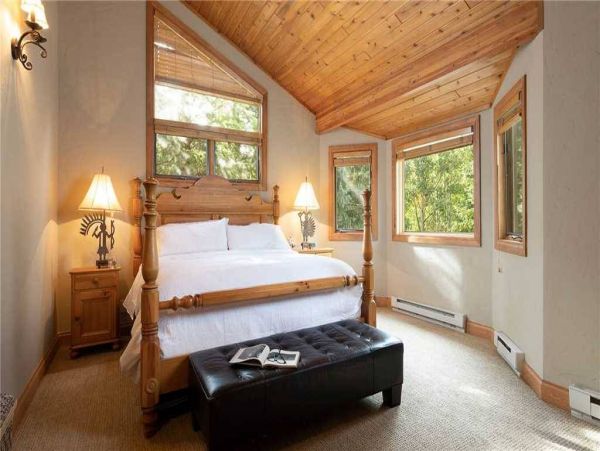 VAIL TOWNHOME SLEEPS 13