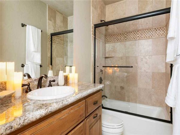 VAIL TOWNHOME SLEEPS 13