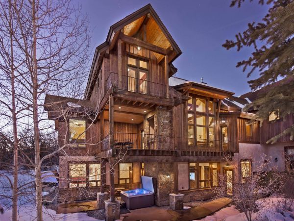 Steamboat Springs 6 Bedroom Home Ski Shuttle