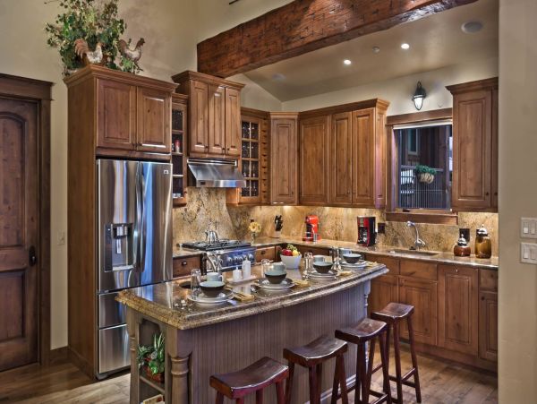 Steamboat Springs 6 Bedroom Home Ski Shuttle