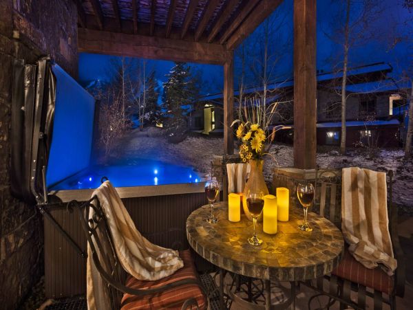 Steamboat Springs 6 Bedroom Home Ski Shuttle