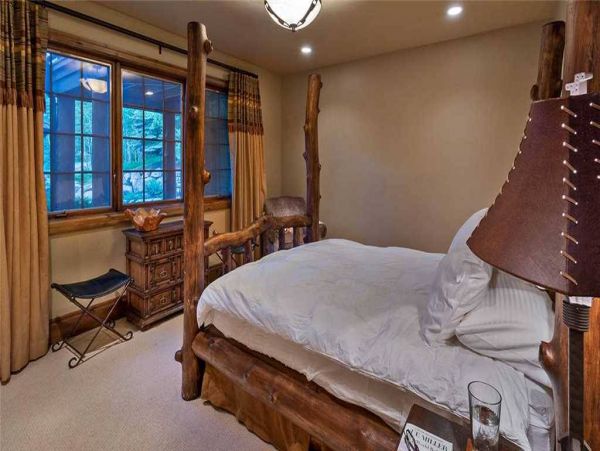 Luxury Villa One Mile to Resort on Shuttle Route