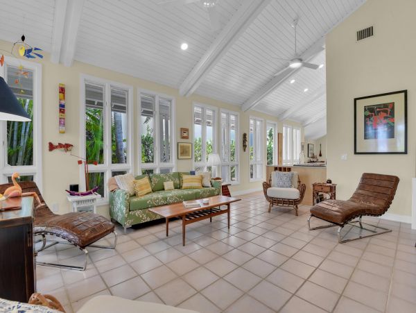 Short Walk to Beach Naples Vacation Home Four Bedroom