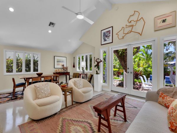 Short Walk to Beach Naples Vacation Home Four Bedroom