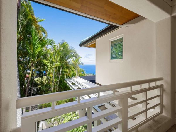 Luxury Kona Vacation Rental  Four Bedroom Vacation Home with Pool & Bay Views