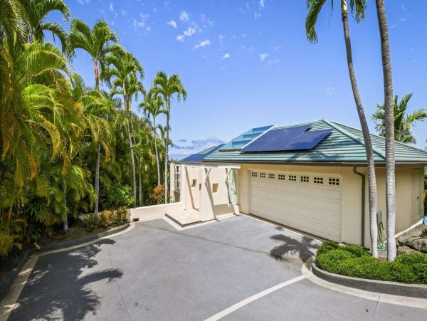 Luxury Kona Vacation Rental  Four Bedroom Vacation Home with Pool & Bay Views