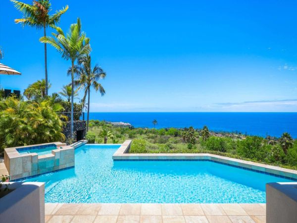 Luxury Kona Vacation Rental  Four Bedroom Vacation Home with Pool & Bay Views