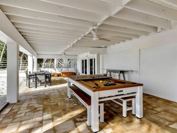 Magical Beachfront 6 Bedroom Mansion