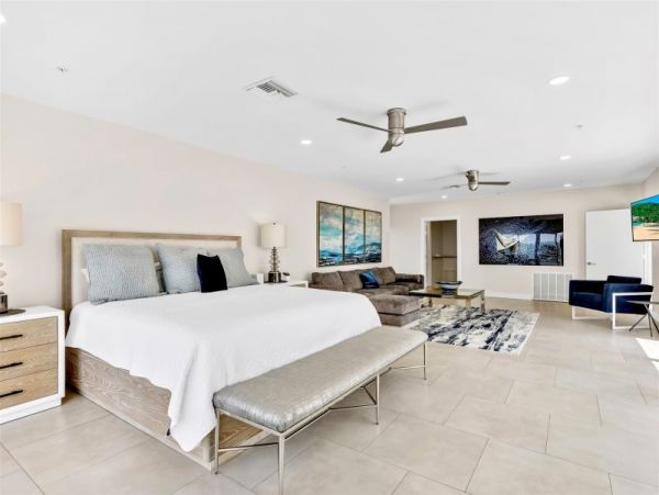 Magical Beachfront 6 Bedroom Mansion