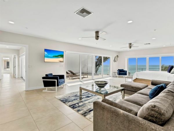 Magical Beachfront 6 Bedroom Mansion
