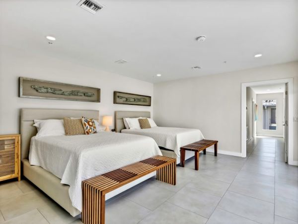 Magical Beachfront 6 Bedroom Mansion