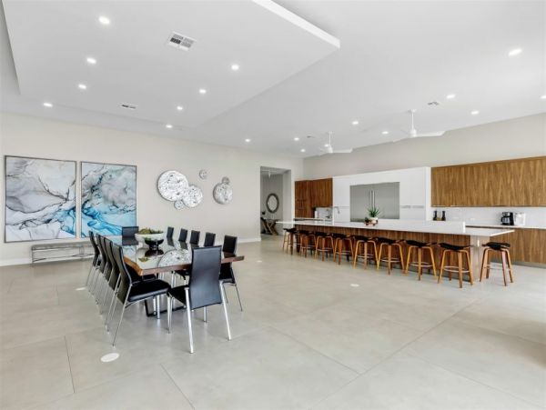 Magical Beachfront 6 Bedroom Mansion
