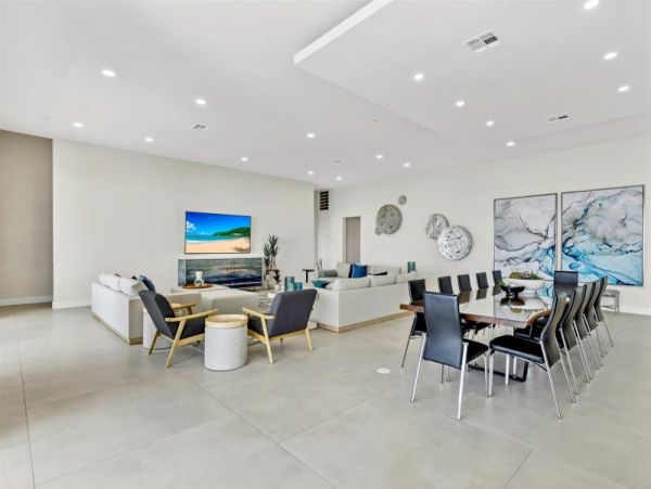 Magical Beachfront 6 Bedroom Mansion