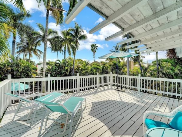 Stunning Two Bedroom Vacation Rental in West Palm Beach