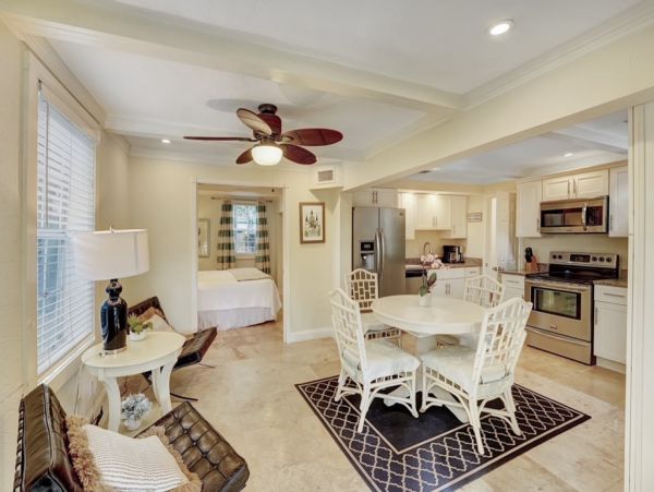 Stunning Two Bedroom Vacation Rental in West Palm Beach