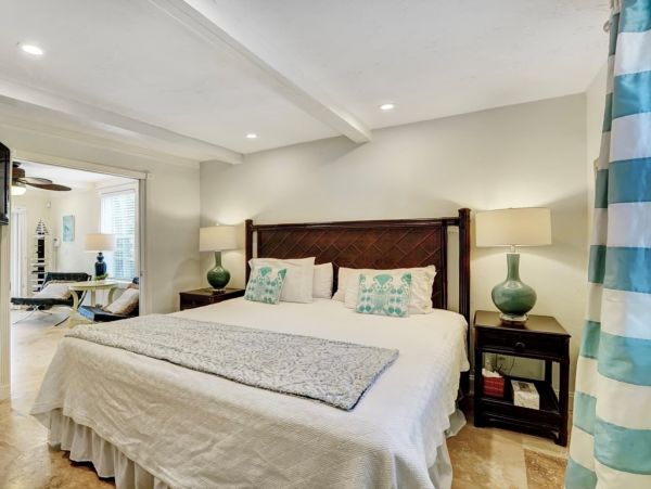 Stunning Two Bedroom Vacation Rental in West Palm Beach