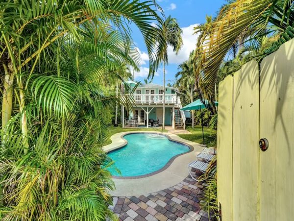 Stunning Two Bedroom Vacation Rental in West Palm Beach