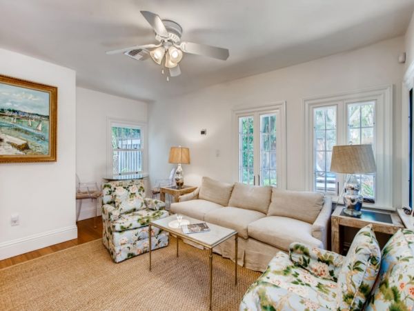 West Palm Beach Four Bedroom Vacation Home with Private Pool