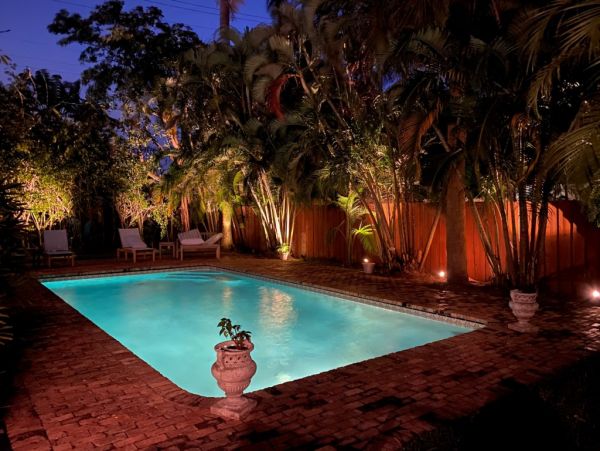 West Palm Beach Four Bedroom Vacation Home with Private Pool