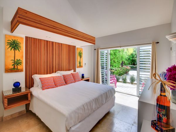 Turks And Caicos Home 961036