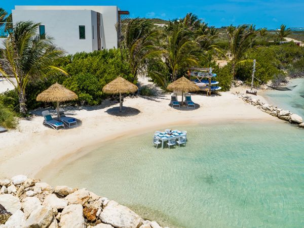 TURKS & CAICOS SLEEPS 12