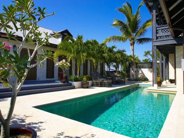 On Beach Turks and Caicos Vacation Luxury Home