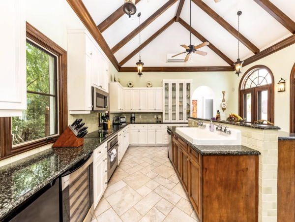 Beachfront Villa Splendid 6 Bedroom Ultra Luxury