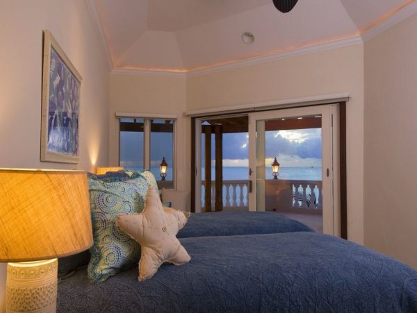 Turks And Caicos Home 961074
