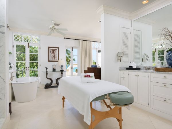 Grace Bay Luxury Vacation Villa Turks Delight