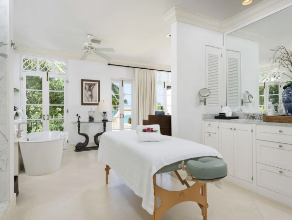 Grace Bay Luxury Vacation Villa Turks Delight