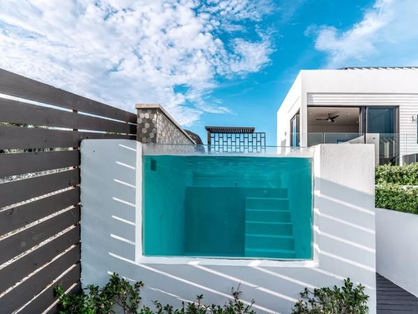 Long Bay Hills Vacation Home Two Bedroom with Pool.