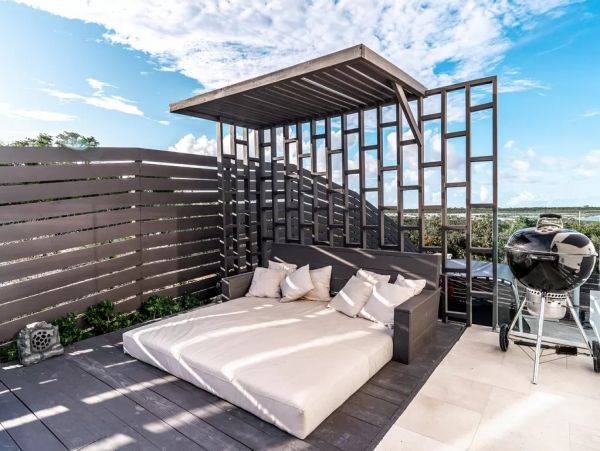 Long Bay Hills Vacation Home Two Bedroom with Pool.