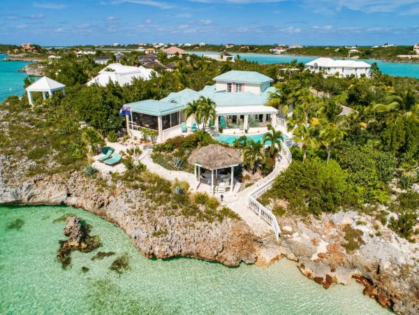 Three bedroom Oceanfront Villa
