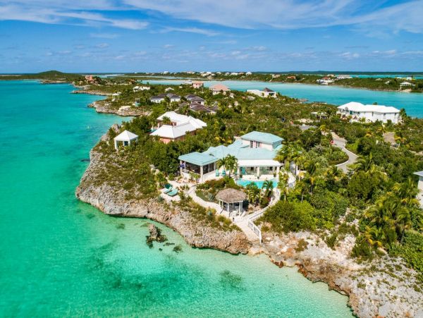 Three bedroom Oceanfront Villa