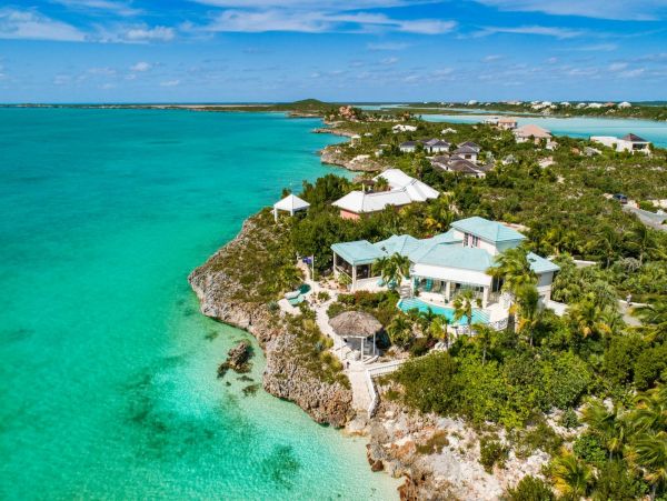 Three bedroom Oceanfront Villa