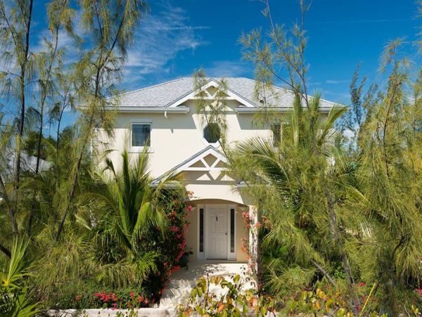 Turks and Caicos Exquisite Beachfront Villa with Ocean Views and Private Pool