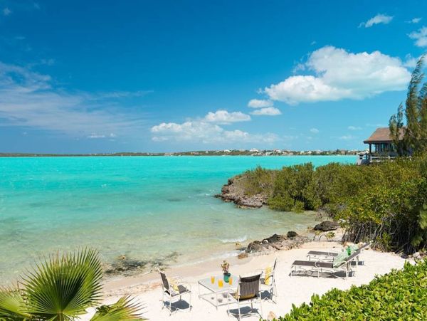 Turks and Caicos Exquisite Beachfront Villa with Ocean Views and Private Pool