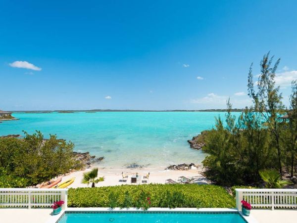 Turks and Caicos Exquisite Beachfront Villa with Ocean Views and Private Pool