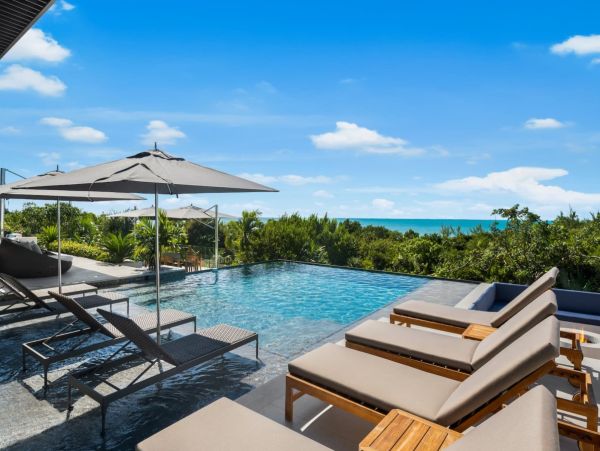 Luxury Taylor Bay Beach Villa Rental - Providenciales Vacation Home