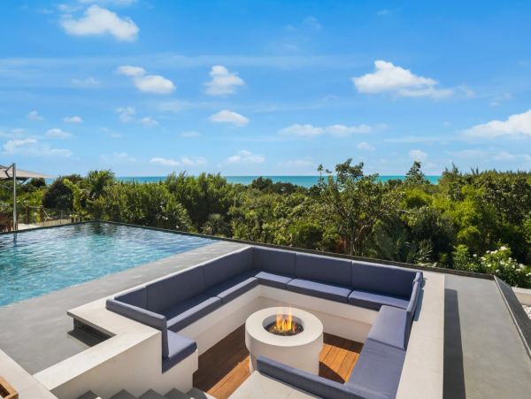 Luxury Taylor Bay Beach Villa Rental - Providenciales Vacation Home