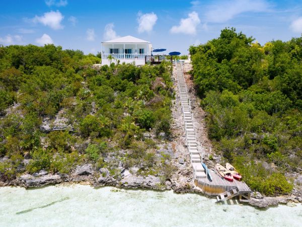 Beautiful Two Bedroom on the South of the Island!
