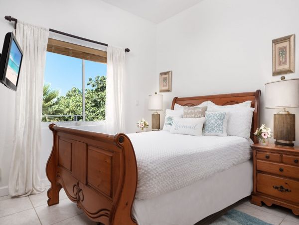 Beautiful Two Bedroom on the South of the Island!
