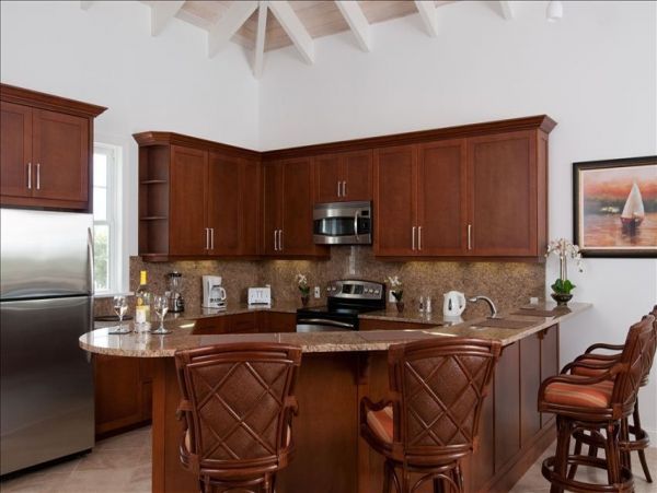 Beautiful Home in Quiet Neighbourhood North of Grace Bay