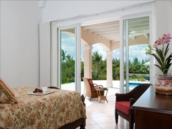 Beautiful Home in Quiet Neighbourhood North of Grace Bay