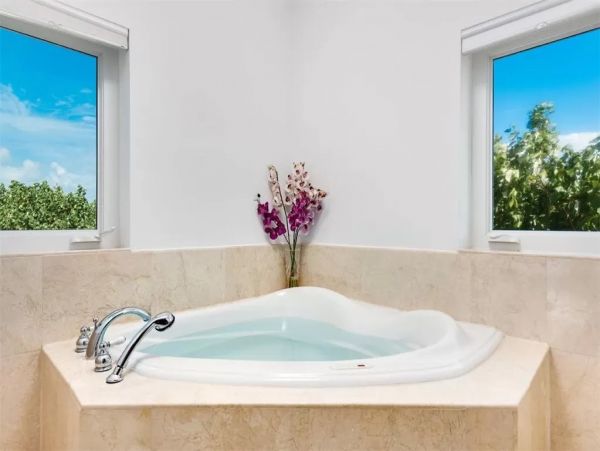 Turks And Caicos Home 961163