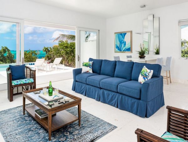 On Beach Turks and Caicos Vacation Luxury Home with Pool