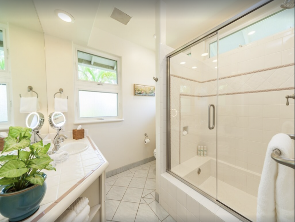 Kihei Beachfront Three-Bedroom  Posh Vacation Rental