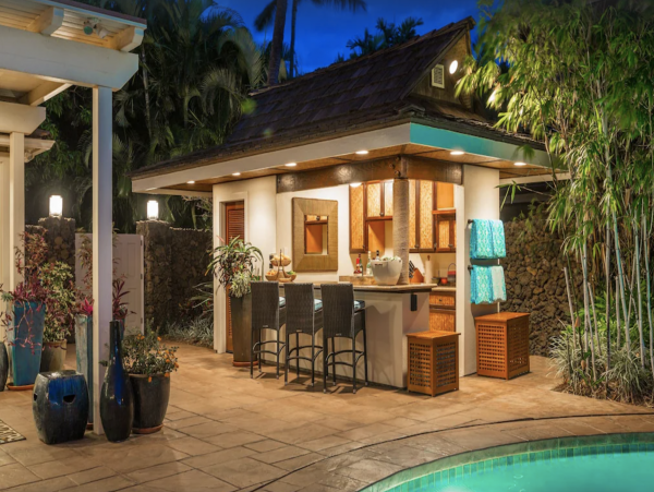 Kihei Beachfront Three-Bedroom  Posh Vacation Rental