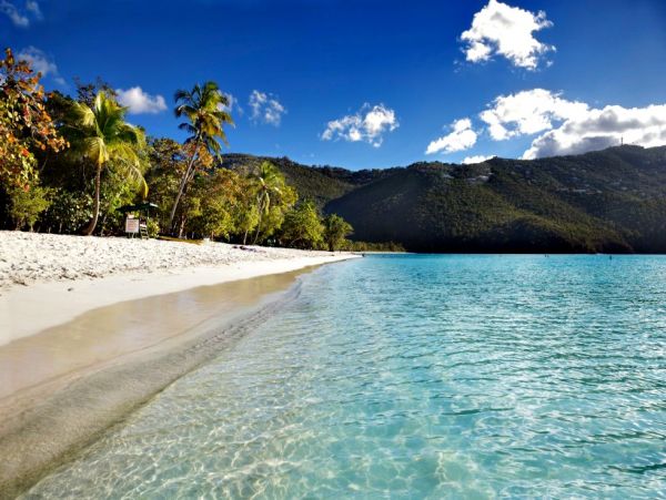 Two Bedroom Home with Private Pool Short Drive to Magens Bay